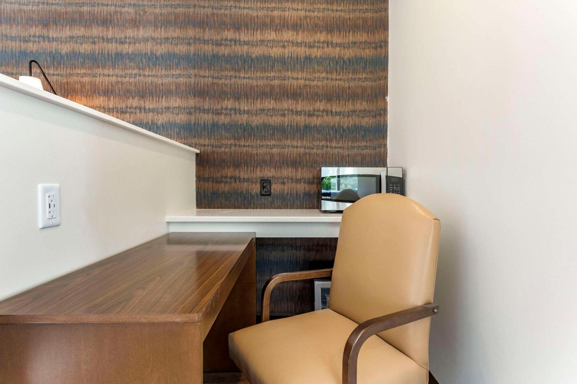 The Cranberry, Ascend Hotel Collection Morgantown Extérieur photo